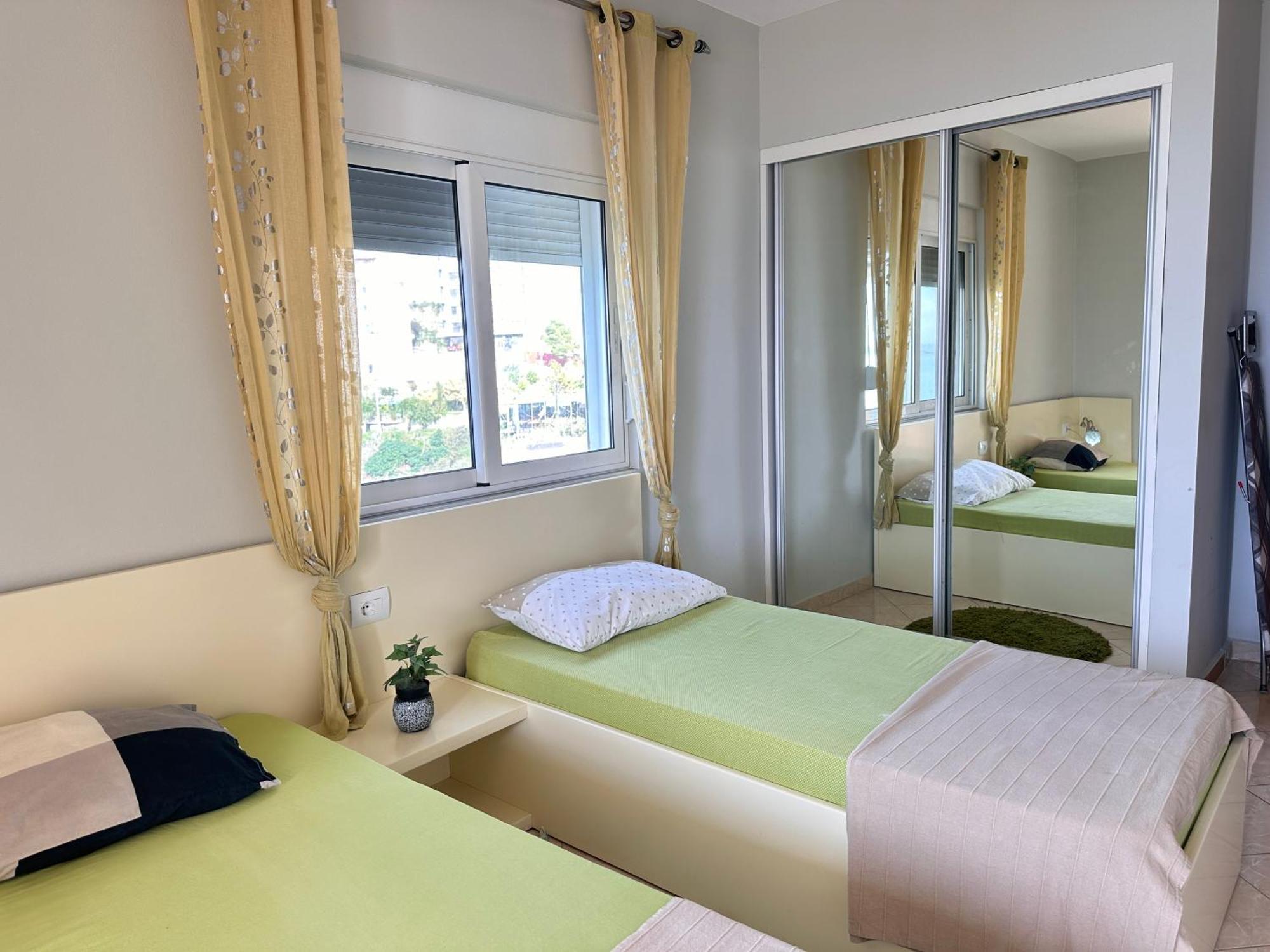 Design Sea View Apartment Sarandë 外观 照片